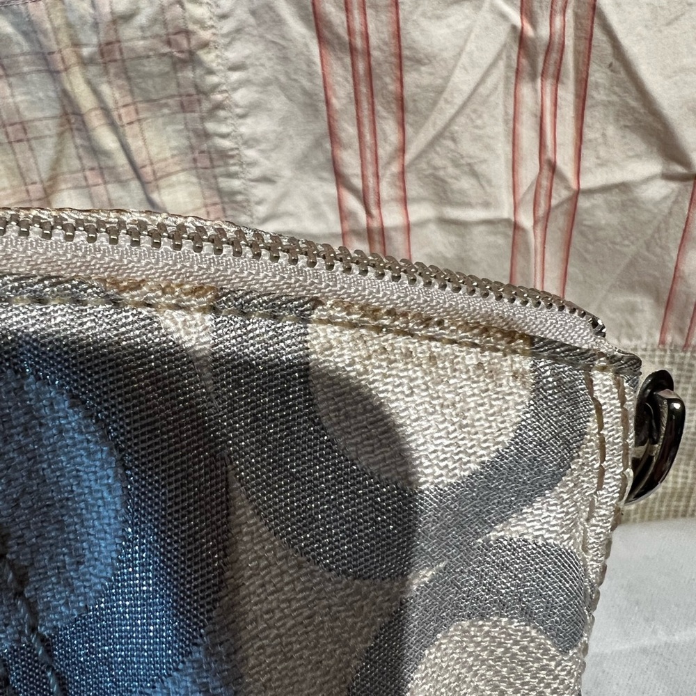 Coach Signature Floral Appliqué Madison Sophia satchel in Light Gray - Picture 5 of 12